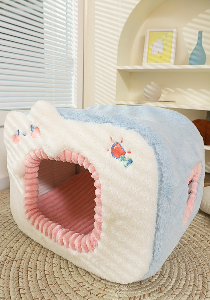 Camera Shaped Cat Nest