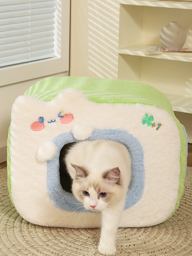 Camera Shaped Cat Nest