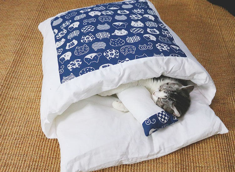 Futon Style Sleeping Bag for Cats and Dogs