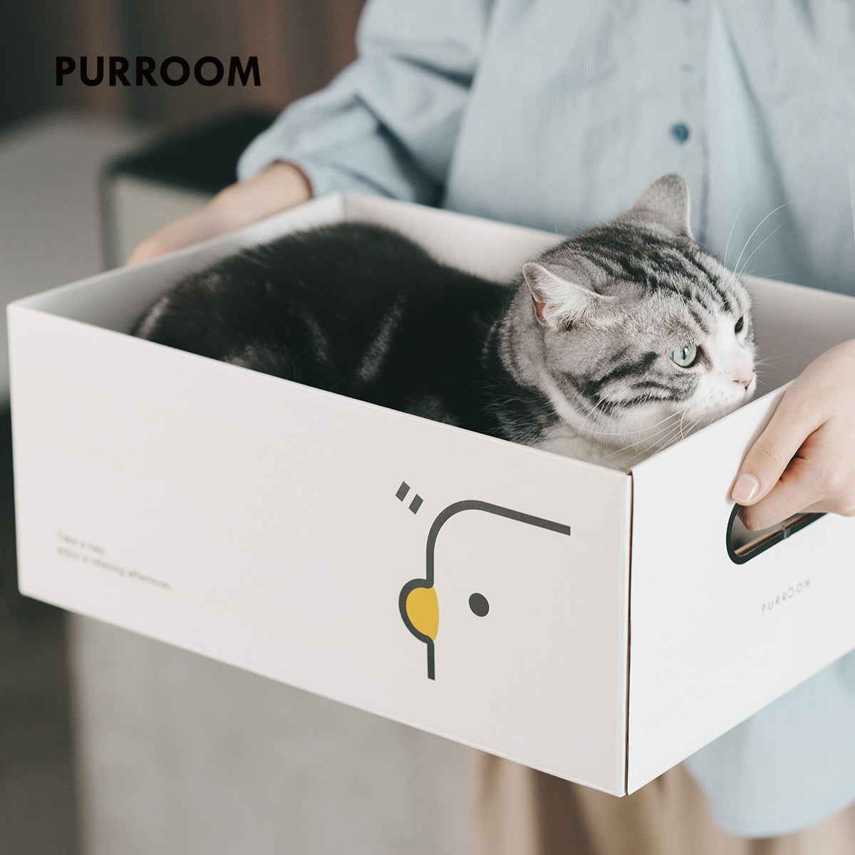 White PURROOM Classic Box with Scratcher